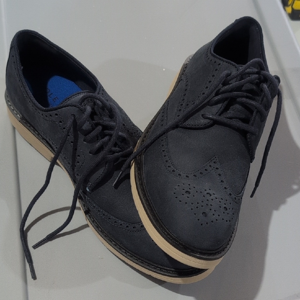 Cole Haan Dark Blue Derby Shoes with Tan Sole